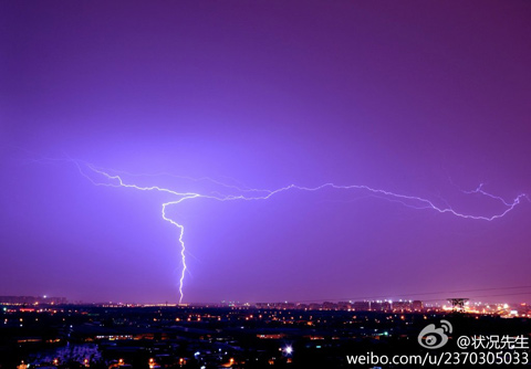 北京昨夜雷雨交加 今日气温回升注意防暑